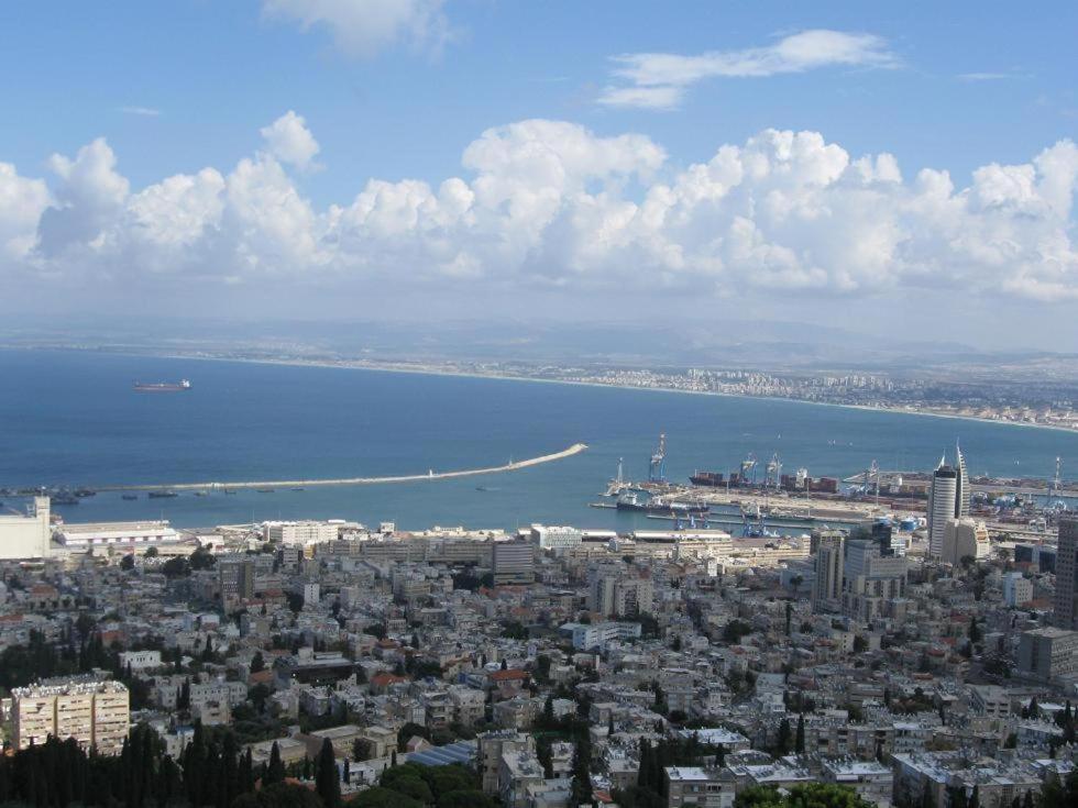 יחידות אירוח נוף המפרץ Apartment Haifa Exterior foto