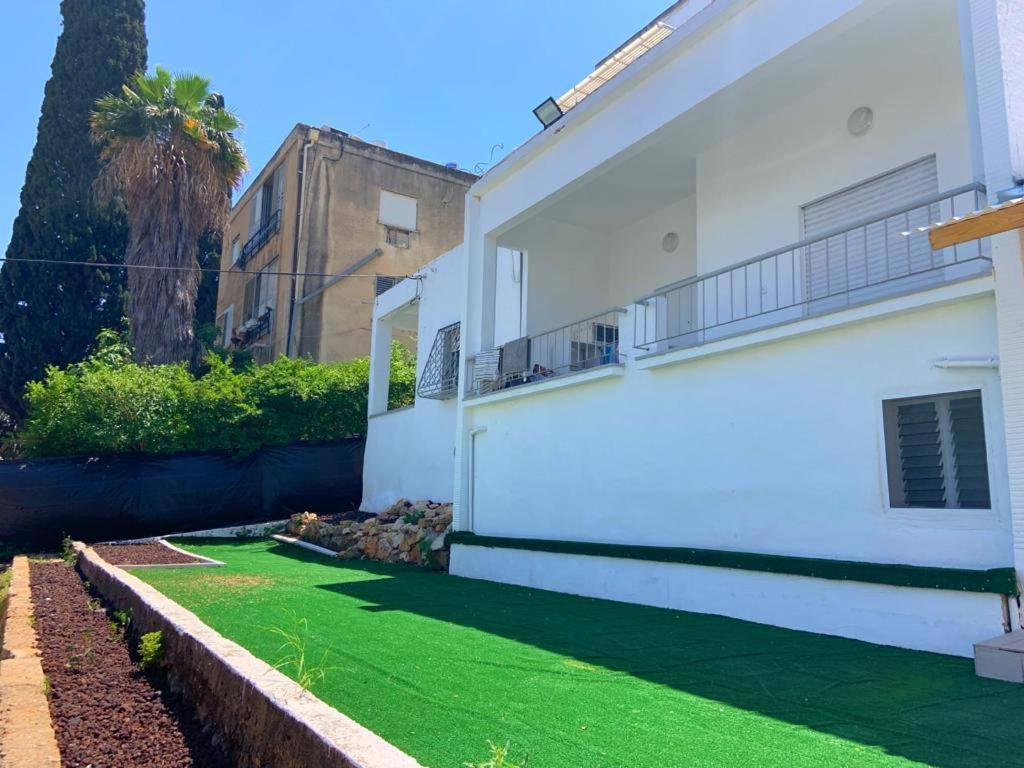 יחידות אירוח נוף המפרץ Apartment Haifa Exterior foto